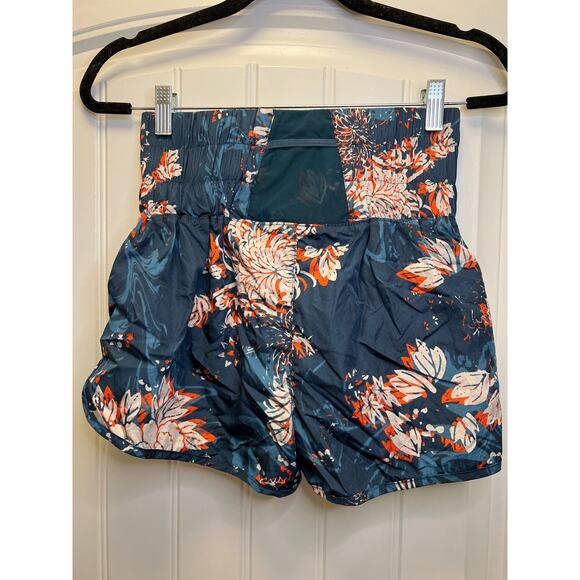 FP Movement Women’s The Way Home High Waisted Floral Pull On Shorts Size S Green - Picture 3 of 4